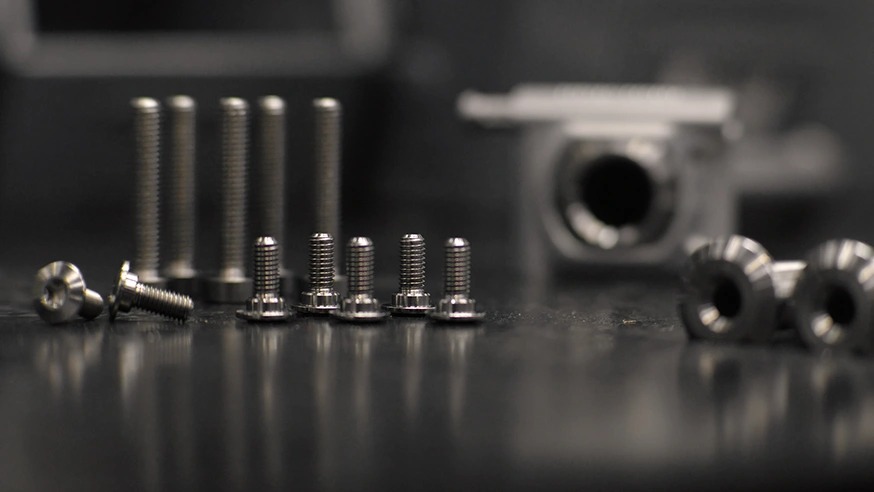 gTQDkBOAuc_SEX1_Titanium_Titanium_Bolts_Sha.jpg