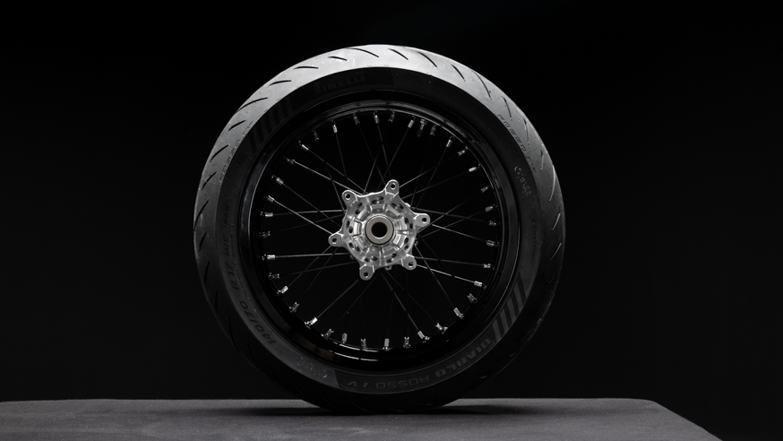 UEel86avrm_251031_SM-SpareParts___@syovanvliet_80759_HR.jpg