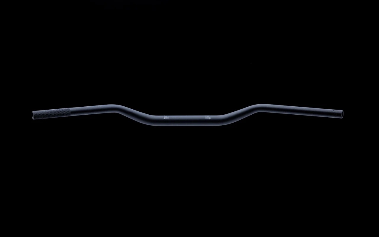kHiVUeTaGU_Handlebar.jpg